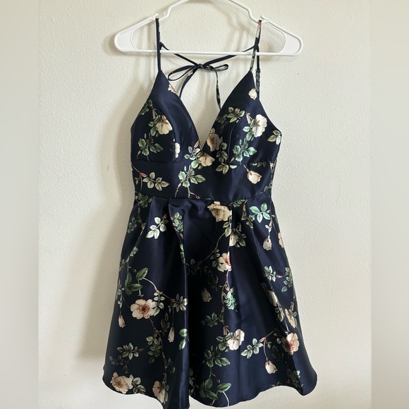 Prom Dress - Picture 2 of 10